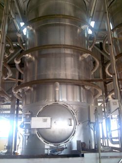 Vertical Pressure Vessel